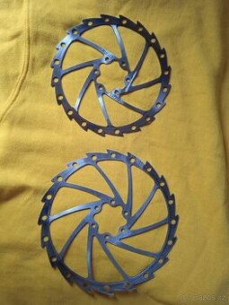 Kotouče 180 mm a 160 mm