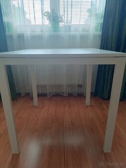 Kuchyňský stůl Ikea