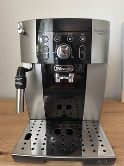 Kávovar De'Longhi Magnifica Smart S