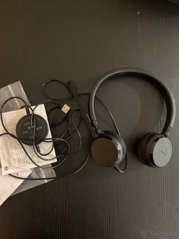 Prodám kancelářská sluchátka Jabra Evolve 20 SE.