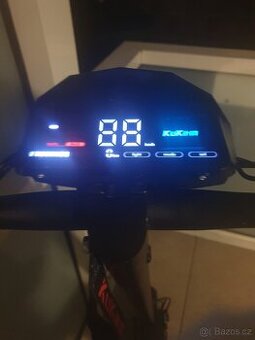 Elektrická koloběžka kukirin g2