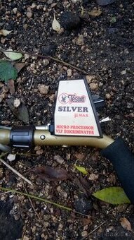 Detektor kovů tesoro