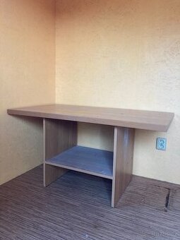 Prodám konferenční stůl