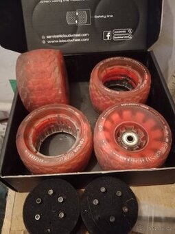 Kola na el. Skateboard cloudwheel hub cervena