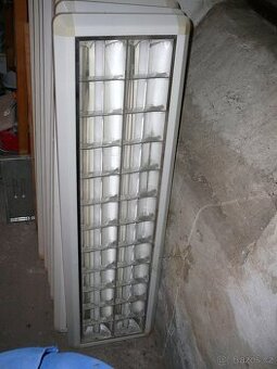 ZÁŘIVKOVÉ TĚLESO