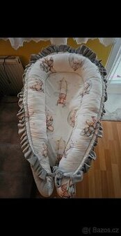 Hnízdo pro miminko - bylo šito na zakázku