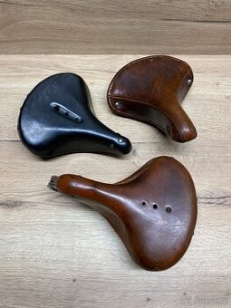 sedlo na kolo staré sedlo sedačka kolo pružinová retro