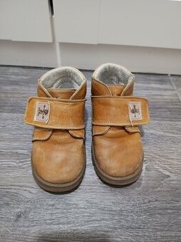 České kožené celoroční boty 24