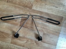 Držák oblečení do auta - 1