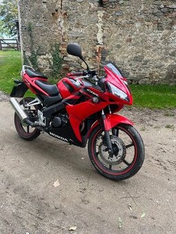 HONDA CBR 125R - 1