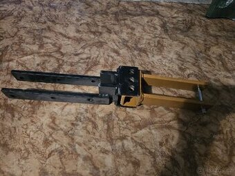 Závěs k vari systému