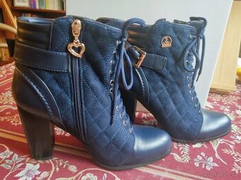 Dámské kozačky nové 38 krásné