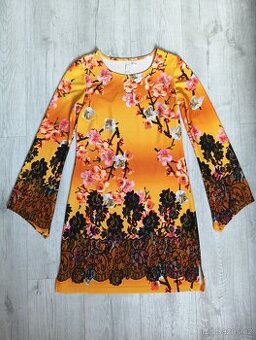 Dámské krátké šaty vel.S