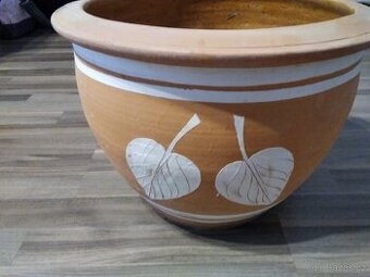 Terakotový ( hliněný ) květináč