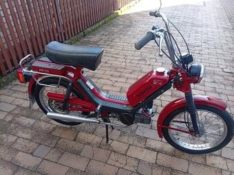 Prodám Babeta 210 vínové barvy