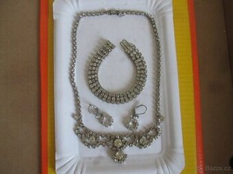 STAR.SOUPRAVA NÁHRDELNÍKU