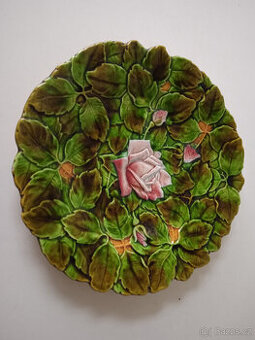 Dekorativní platické talíře na zeď