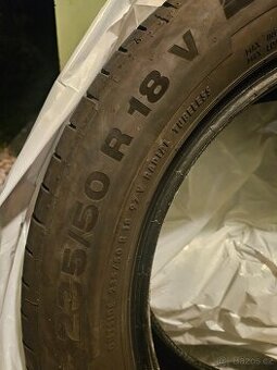 235x50 R18 letní pneu 2ks