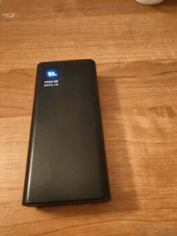 Powerbanka PD 22.5W – na opravu nebo na díly