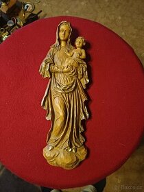 Dřevěná socha Panna Marie s Ježíškem
