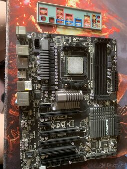 GA-990FX A-UD3 rev 2.0 s procesorem AMD Phenom II 1100T