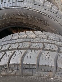 Prodám zimní pneu 215/70R16