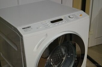 Pračka Miele softtronic W 4144, 1400 otáček na 7 kg