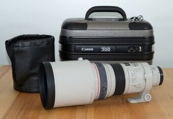 Canon EF 300 mm 2,8 L IS USM - s balením příslušenství