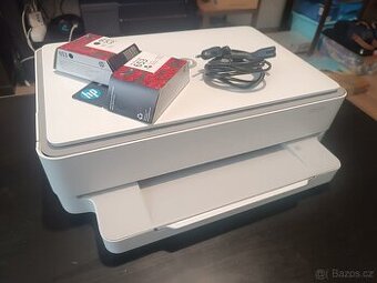 Multifunkční barevná inkoustová tiskárna HP Deskjet Plus 607