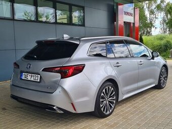 Toyota Corolla TS 2.0 HEV e-CVT Style