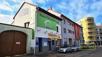 Rodinný dům s obchodními prostory, podnikání, širší centrum
