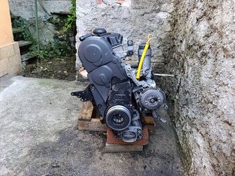Motor + převodovka 6 kwalit. AVF 1.9 96 kw