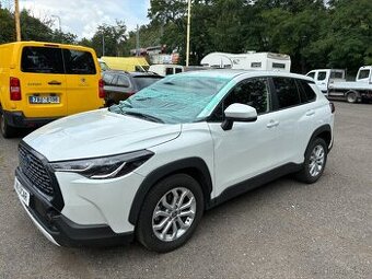 Toyota Corolla CROSS 2.0i HYBRID CVT r.v.2023 105 000 km ČR
