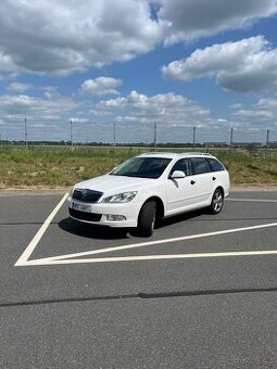 Octavia 2010./2.0 naftana náhradní díly nebo výměnu motoru