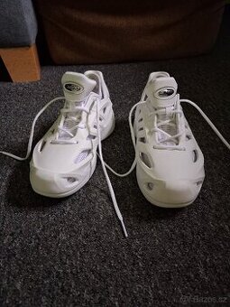 Boty Adidas 43,5