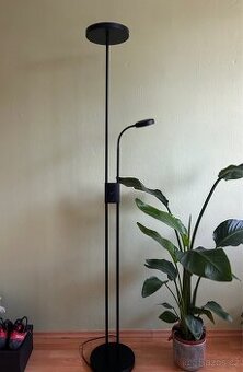 stojací lampa
