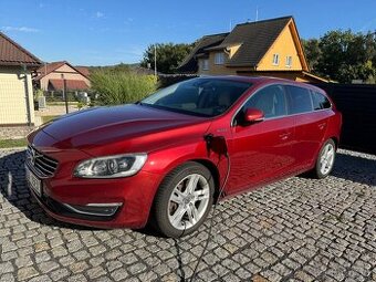 Volvo V60 2.4D PLUG-IN HYBRID AWD 4x4 SUMMUM