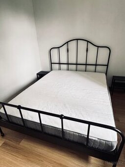 Postel + rošty + matrace