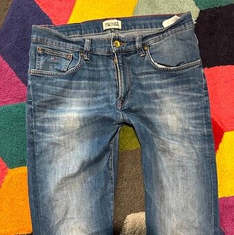 TOMMY HILFIGER PÁNSKÉ DŽÍNY .-RIFLE SLIM W 33 L 32