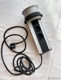 Výsuvná zásuvková lišta EVOline Typ 931