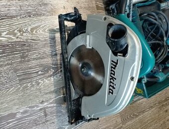 Máfl, příklepova vrtačka.Makita