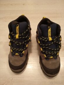 Chlapecké turistické boty Quechua vel. 36