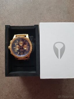Nixon gold 48-20 chrono lux