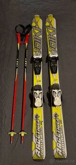 Použité juniorské lyže Völkl Racetiger SL 120cm + hůlky LEKI