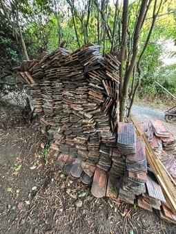 Střešní tašky za odvoz, bobrovky