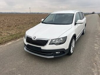 ► ŠKODA SUPERB II 2.0 TDI 103KW DSG F1 SCOUT LED-XEN-NAVI-TA