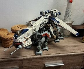 Lego star wars 10195 Republic Dropship AT-OT Walker