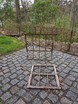 2 ks industriální, kovová okna