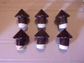 Ozdobné špičky na plotové sloupky