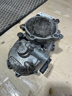 Kryt rozvodů vaček 06F103530P Octavia 2 RS